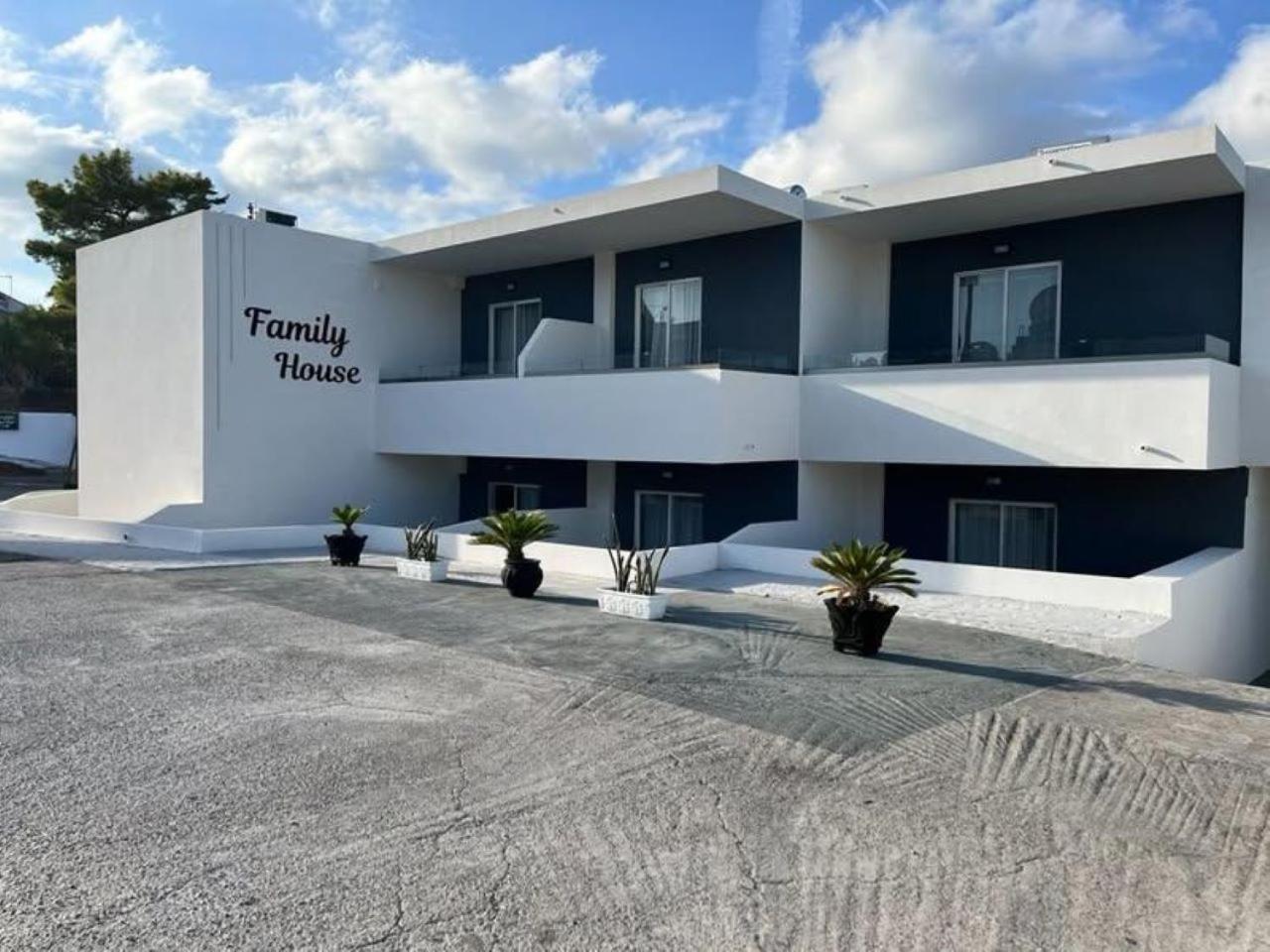 Family House Faliraki Studios Apartments エクステリア 写真